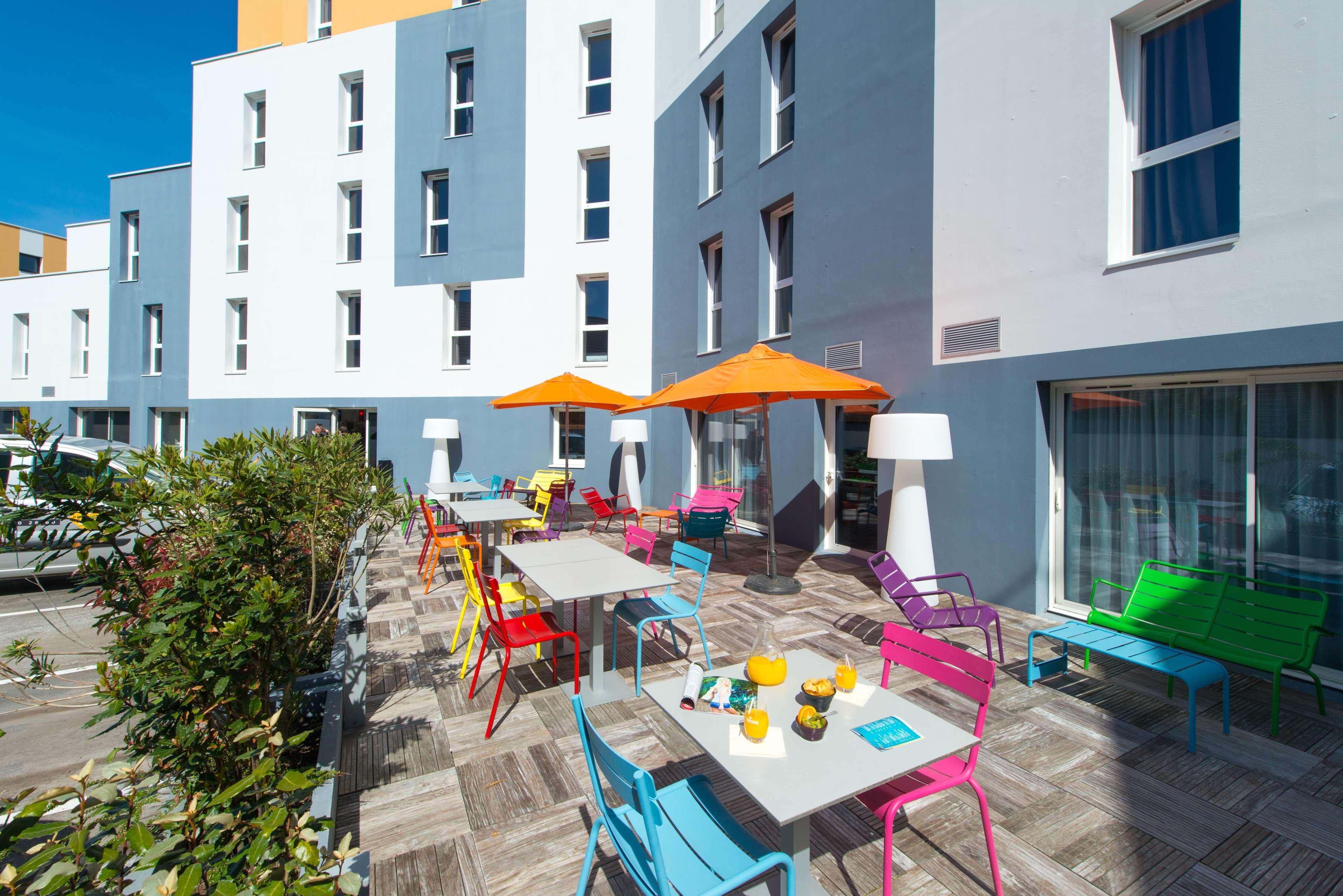 Hotel Confort La Rochelle Centre Les Minimes Bagian luar foto