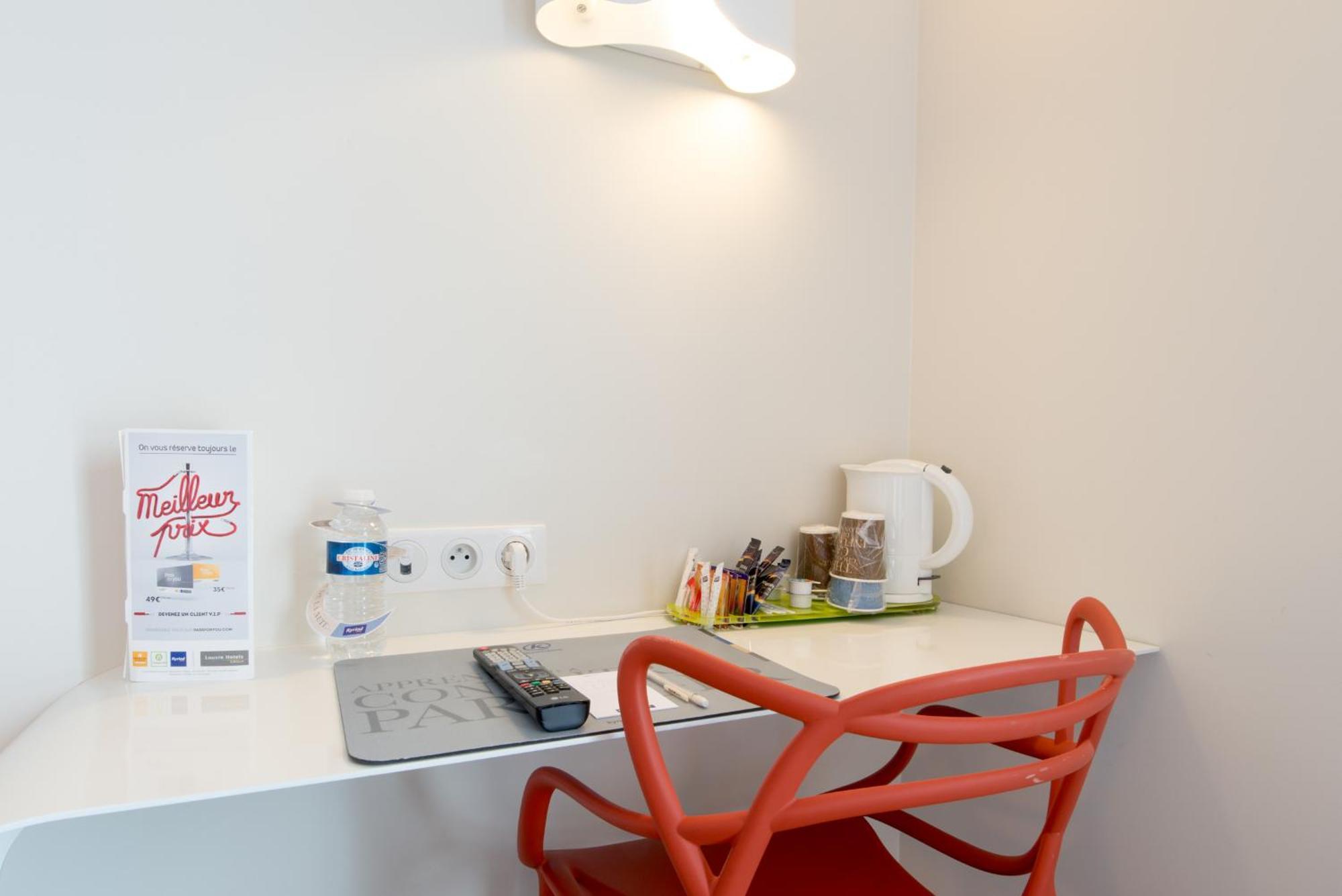 Hotel Confort La Rochelle Centre Les Minimes Bagian luar foto